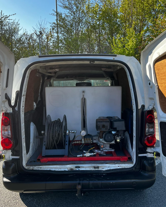 Small Jetting Van Peugeot Partner + Jetter